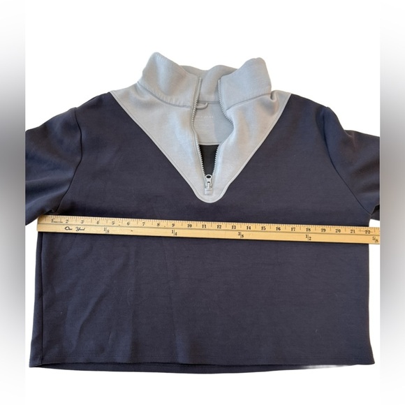 Sincerely Jules Two-Tone Zip-Up Crop Sweatshirt in Large - Picture 7 of 7